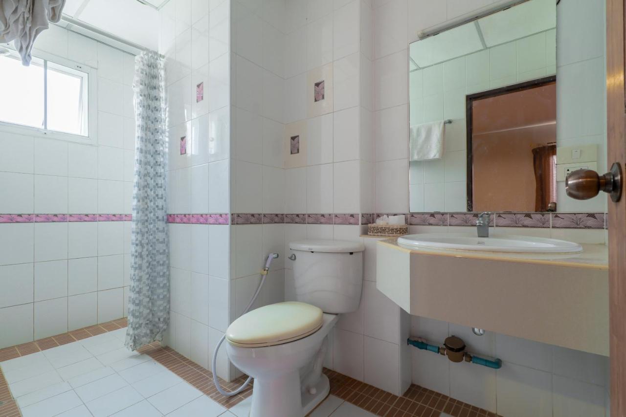 Oyo 794 Nice Mum Lodge Τσιάνγκ Μάι Εξωτερικό φωτογραφία