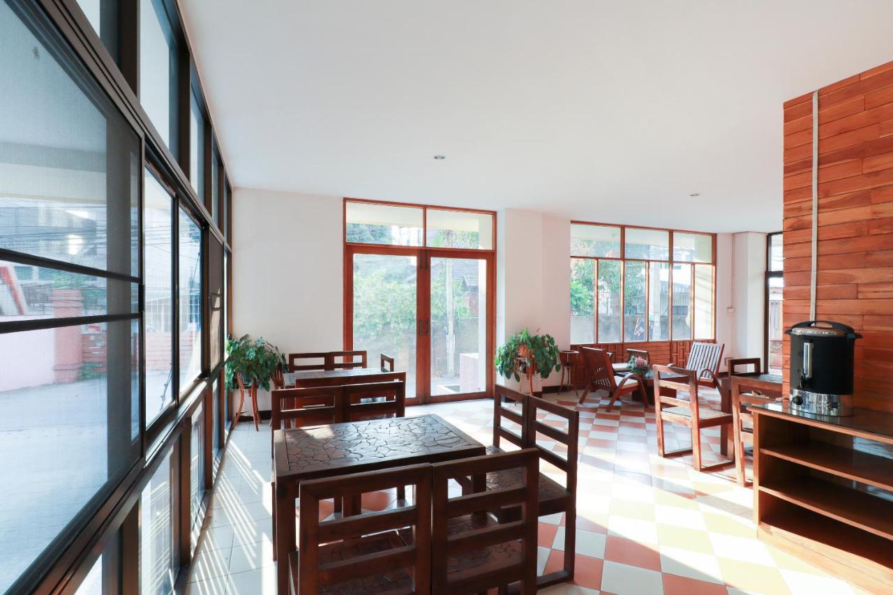 Oyo 794 Nice Mum Lodge Τσιάνγκ Μάι Εξωτερικό φωτογραφία