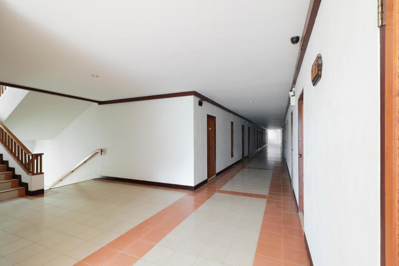 Oyo 794 Nice Mum Lodge Τσιάνγκ Μάι Εξωτερικό φωτογραφία